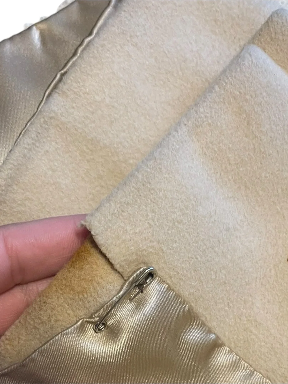 Cream Satin-Lined Coat Interior Detail - Picture 7 of 9